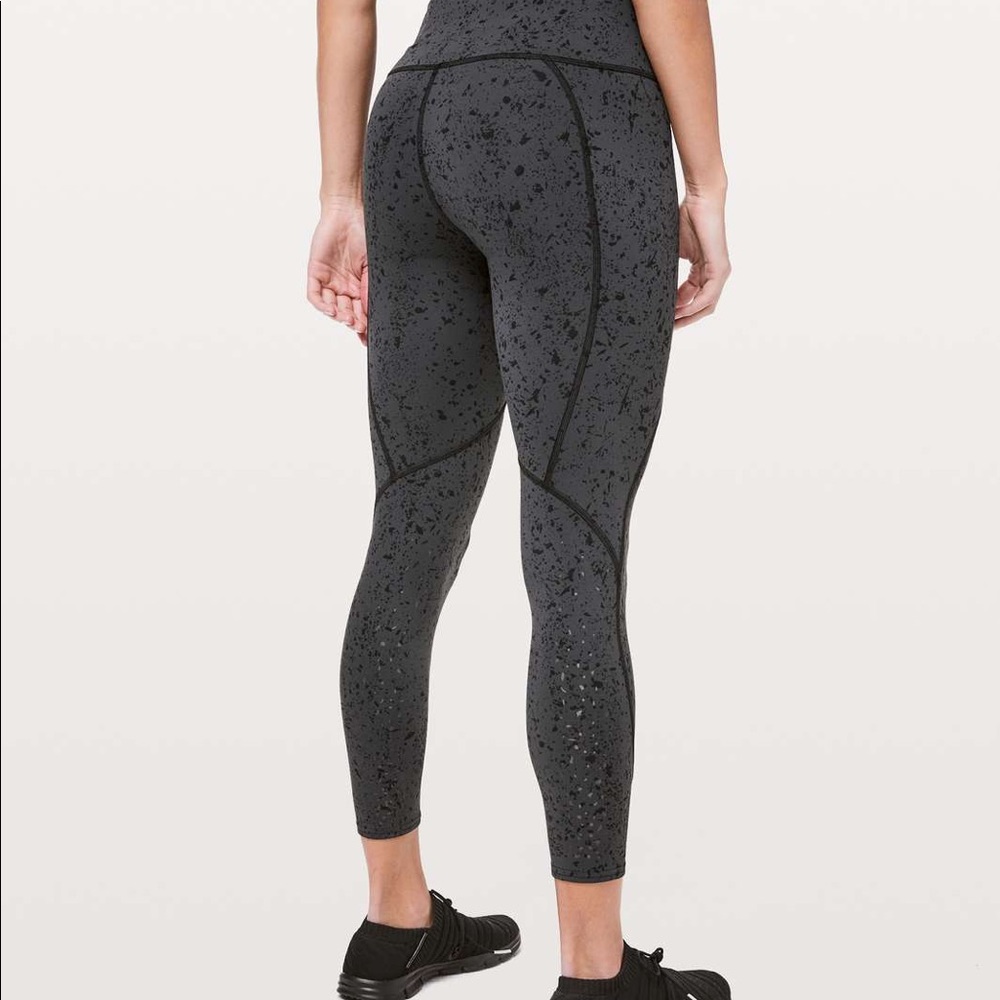 Lululemon To The Beat Tight Reflective 24”